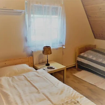 Napocska Vendeghaz Tatil Evi *